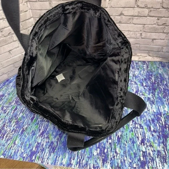 Victoria's Secret Bag Black Crushed Velvet Weekender Tote Purse Beach Book Bag - Picture 5 of 9